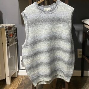 Gray Men’s Sweater Vest